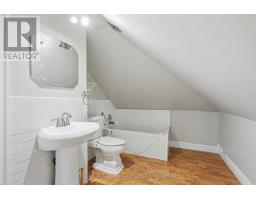 48 TECUMSEH AVENUE E - 32