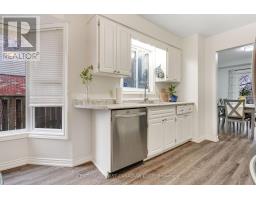 15 MOHICAN DRIVE - 5