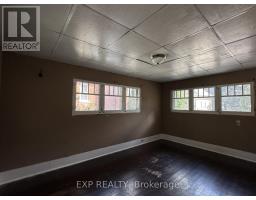 15 ST ANNE S PLACE - 17