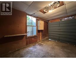 15 ST ANNE S PLACE - 27
