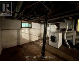 15 ST ANNE S PLACE - 33