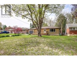 10 VINEDEN DRIVE - 49