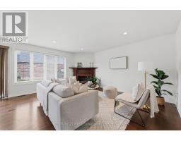 126 RADCLIFFE CRESCENT - 10