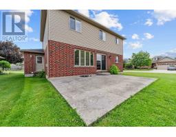 126 RADCLIFFE CRESCENT - 4