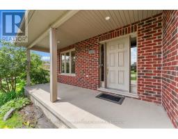 126 RADCLIFFE CRESCENT - 6