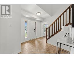 126 RADCLIFFE CRESCENT - 8