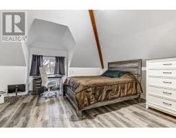 92 FOREST AVENUE - 28