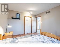 89 PARKVIEW DRIVE - 32