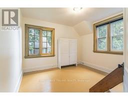 190 VICTORIA STREET - 23