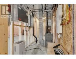 8 PURPLE BEECH STREET - 33