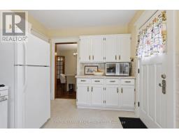 39 GERRARD STREET - 17