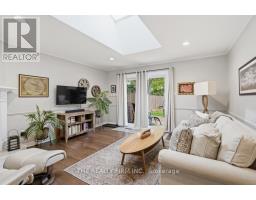 18 MCTAGGART CRESCENT - 15