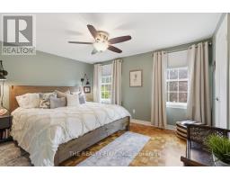 18 MCTAGGART CRESCENT - 22
