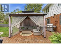 18 MCTAGGART CRESCENT - 38