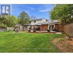 18 MCTAGGART CRESCENT - 40