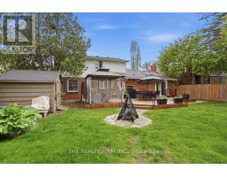 18 MCTAGGART CRESCENT - 41