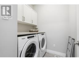 190 - 1061 EAGLETRACE DRIVE - 29
