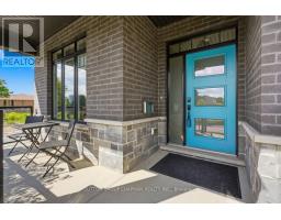 190 - 1061 EAGLETRACE DRIVE - 4