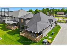 190 - 1061 EAGLETRACE DRIVE - 46