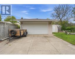 53 ALAYNE CRESCENT - 34
