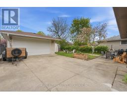 53 ALAYNE CRESCENT - 37
