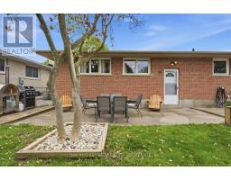 53 ALAYNE CRESCENT - 41