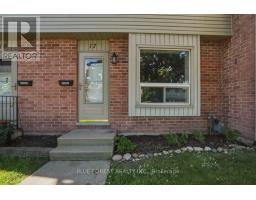 17 - 226 HIGHVIEW AVENUE W - 2