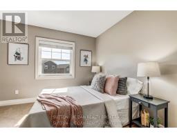 9 - 1850 BEAVERBROOK AVENUE - 8