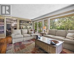 20 PARKVIEW DRIVE - 13