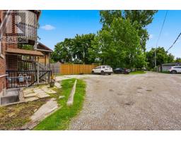 107 WINDSOR CRESCENT - 16