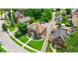 107 WINDSOR CRESCENT - 24