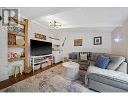 946 DUFFERIN AVENUE - 15