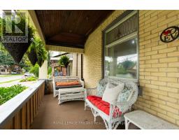 946 DUFFERIN AVENUE - 2