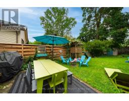 946 DUFFERIN AVENUE - 28