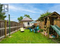 946 DUFFERIN AVENUE - 30