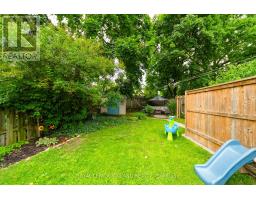 946 DUFFERIN AVENUE - 31
