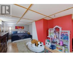 204 BURNSIDE DRIVE - 21