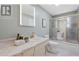 45 AMY CRESCENT - 20