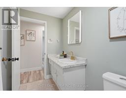 45 AMY CRESCENT - 21