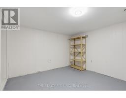45 AMY CRESCENT - 29