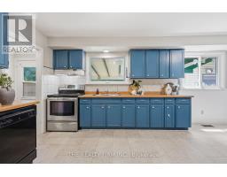 45 AMY CRESCENT - 9