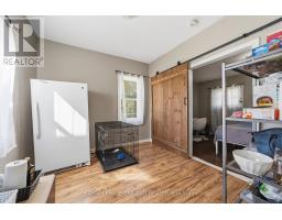 15 DUNDAS STREET - 27