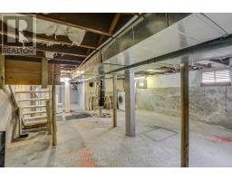 16 LANSDOWNE AVENUE - 31