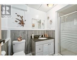 485 FERNDALE AVENUE - 17