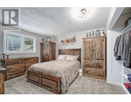 485 FERNDALE AVENUE - 21