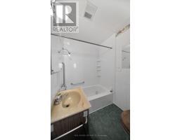 1624 LEONARD STREET - 15