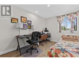 202 - 600 GRENFELL DRIVE - 19