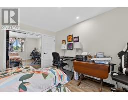202 - 600 GRENFELL DRIVE - 20