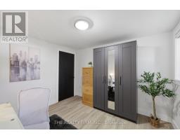 8 BRISCOE STREET W - 35