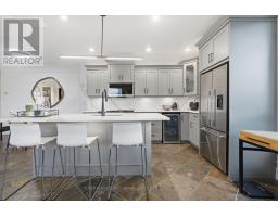 404 - 250 PALL MALL STREET - 2